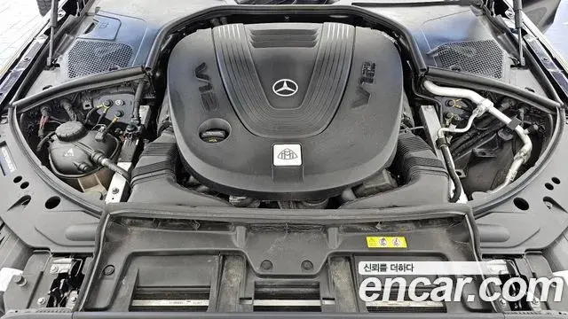Mercedes-Benz S-Class 2022 — Photo 17/36