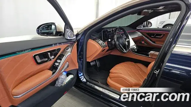 Mercedes-Benz S-Class 2022 — Photo 22/36