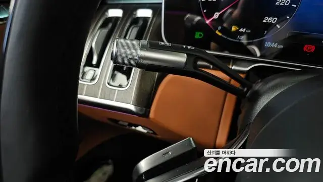 Mercedes-Benz S-Class 2022 — Photo 4/36