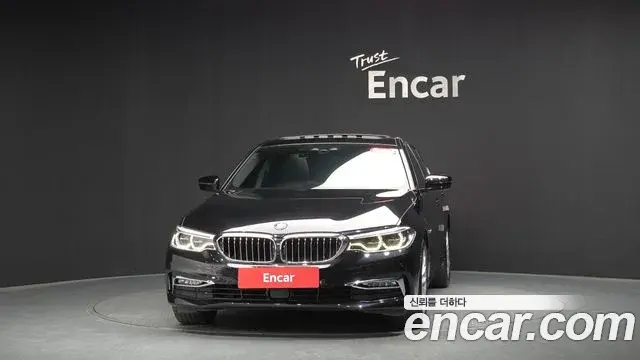 BMW 5 Series 2018 — Фото 3/20