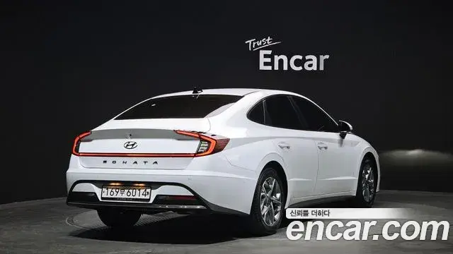Hyundai Sonata Hybrid 2020 — Şəkil 8/20
