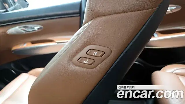 Genesis GV70 2022 — Şəkil 18/40