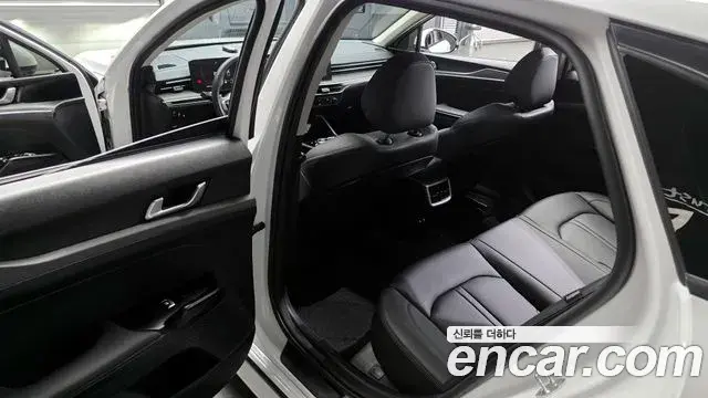 Kia K5 2024 — Photo 14/20