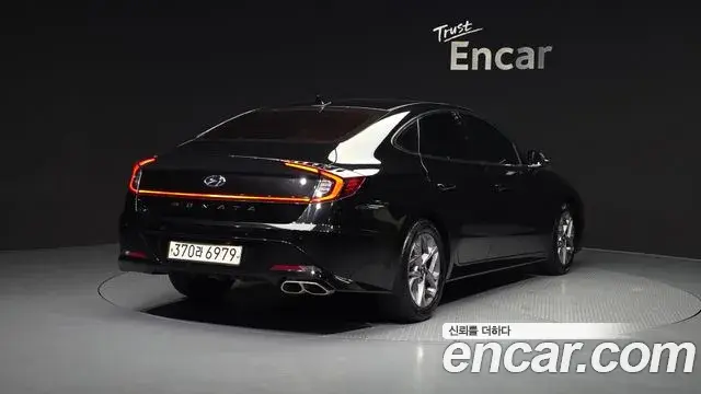 Hyundai Sonata Hybrid 2022 — Photo 29/29