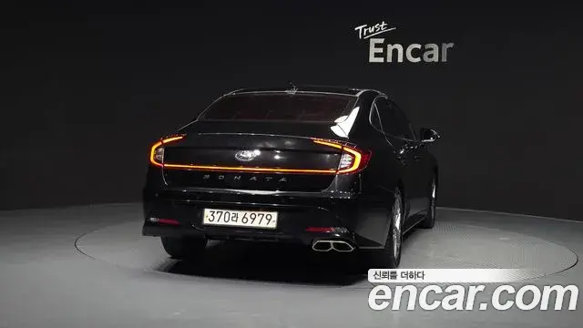 Hyundai Sonata Hybrid 2022 — Photo 25/29