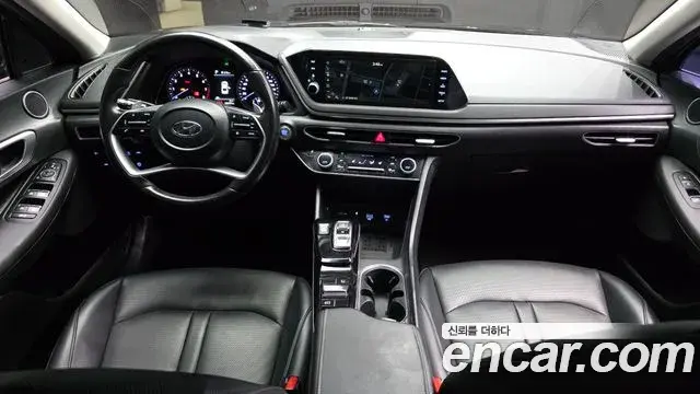 Hyundai Sonata Hybrid 2022 — Photo 13/29