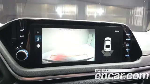 Hyundai Sonata Hybrid 2022 — Photo 26/29
