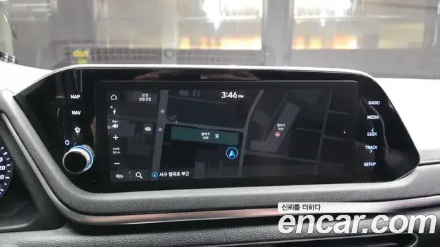 Hyundai Sonata Hybrid 2022 — Photo 21/29