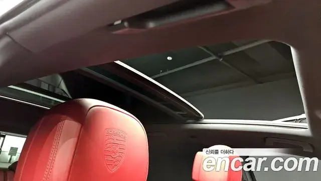 Porsche Cayenne 2023 — Фото 18/20