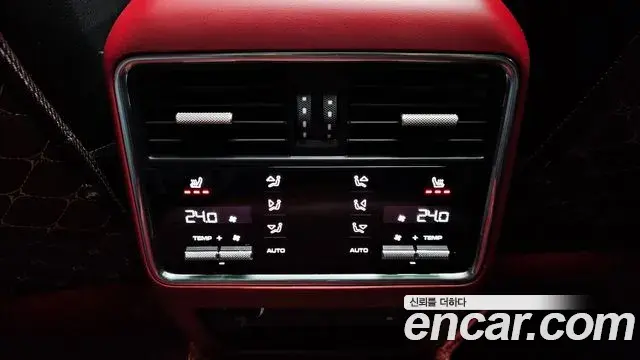 Porsche Cayenne 2023 — Фото 19/20