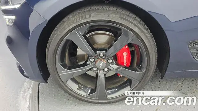 Genesis G70 2021 — Şəkil 33/34