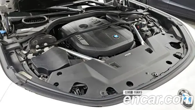 BMW 7 Series 2023 — Şəkil 12/32