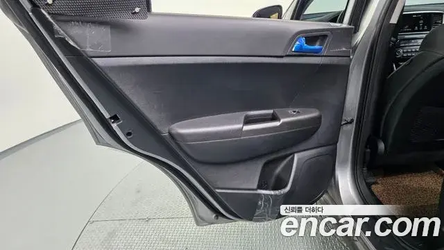 Kia Sportage The Bold 2021 — Photo 8/34