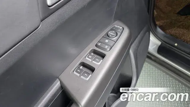 Kia Sportage The Bold 2021 — Photo 13/34