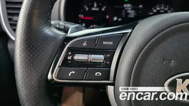 Kia Sportage The Bold 2021 — Photo 24/34