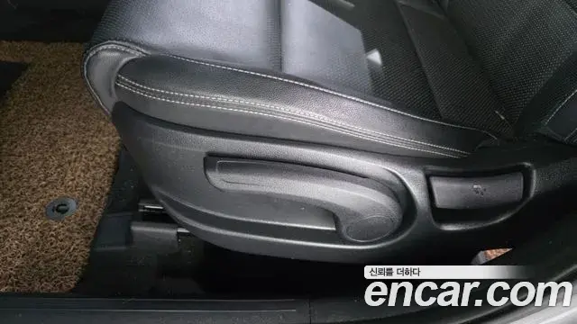 Kia Sportage The Bold 2021 — Photo 28/34