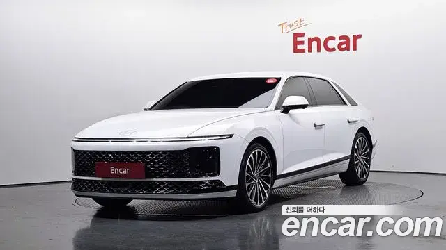 Hyundai Grandeur Hybrid 2023 — Photo 24/30