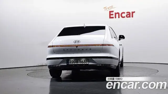 Hyundai Grandeur Hybrid 2023 — Photo 3/30