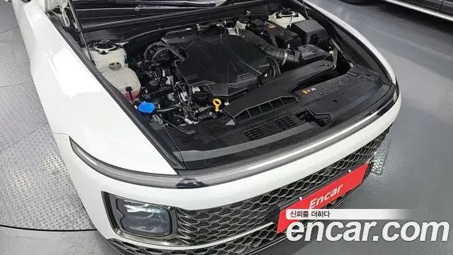 Hyundai Grandeur Hybrid 2023 — Photo 26/30