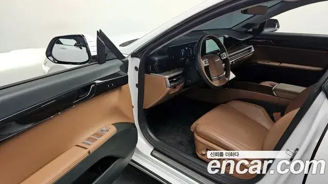 Hyundai Grandeur Hybrid 2023 — Photo 25/30