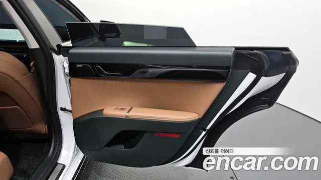 Hyundai Grandeur Hybrid 2023 — Photo 10/30