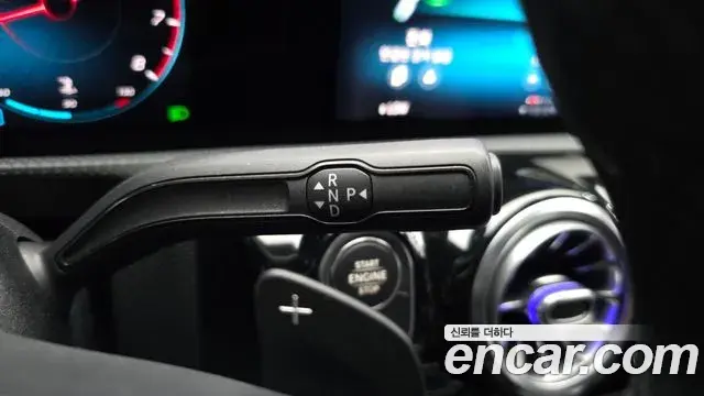 Mercedes-Benz A-Class 2021 — ფოტო 29/30