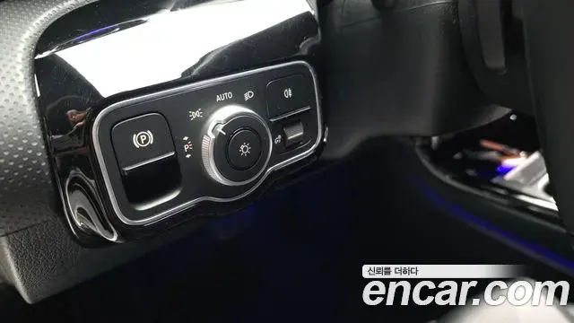 Mercedes-Benz A-Class 2021 — ფოტო 12/30