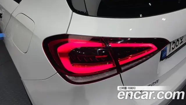 Mercedes-Benz A-Class 2021 — ფოტო 28/30