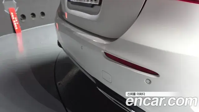 Mercedes-Benz A-Class 2021 — ფოტო 4/30