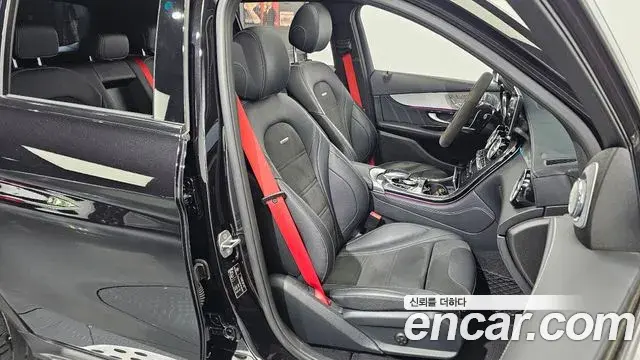 Mercedes-Benz GLC-Class 2018 — Şəkil 32/33
