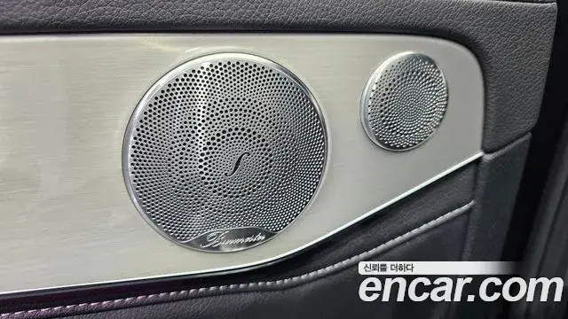 Mercedes-Benz GLC-Class 2018 — Şəkil 5/33