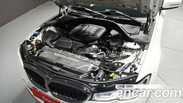 BMW 3 Series 2022 — Photo 15/32