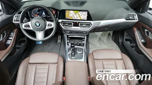 BMW 3 Series 2022 — Photo 10/32
