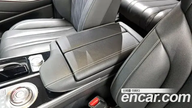 Genesis GV80 2021 — Photo 34/37