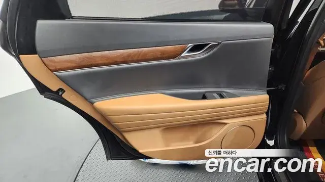 Genesis G80 2020 — Photo 28/38