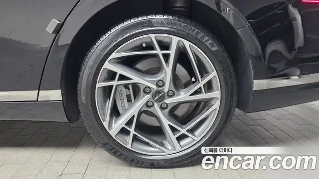 Genesis G90 2022 — Photo 9/35
