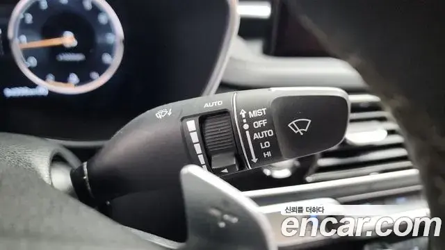 Genesis G70 2021 — ფოტო 19/40