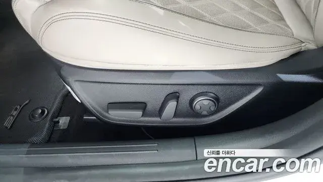 Genesis G70 2021 — ფოტო 33/40