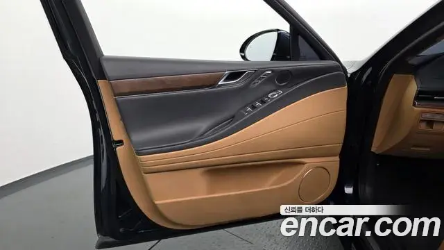 Genesis G80 2022 — Photo 13/34
