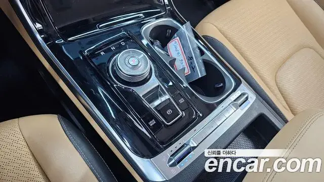 Kia Carnival 2022 — Şəkil 30/33