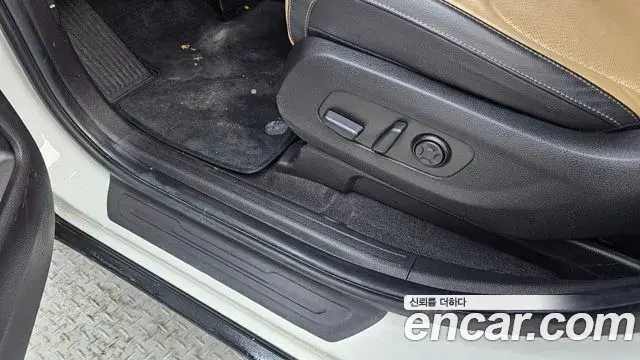 Kia Carnival 2022 — Şəkil 26/33
