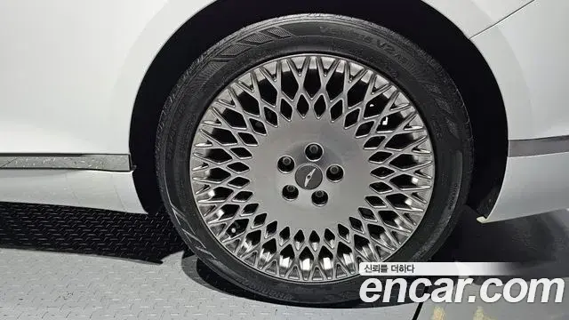 Genesis G80 2020 — ფოტო 8/32