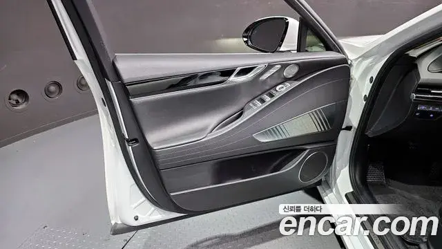 Genesis G80 2020 — ფოტო 31/32