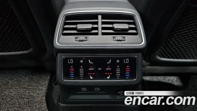 Audi A6 2021 — ფოტო 30/35