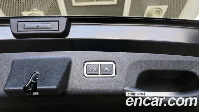 Kia Sorento 2024 — ფოტო 28/31