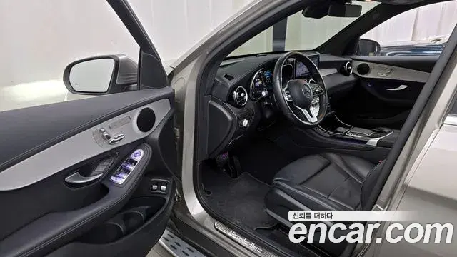 Mercedes-Benz GLC-Class 2020 — Şəkil 8/20