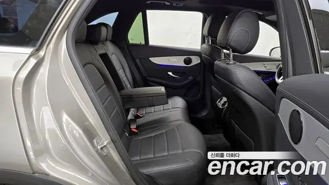 Mercedes-Benz GLC-Class 2020 — Şəkil 10/20