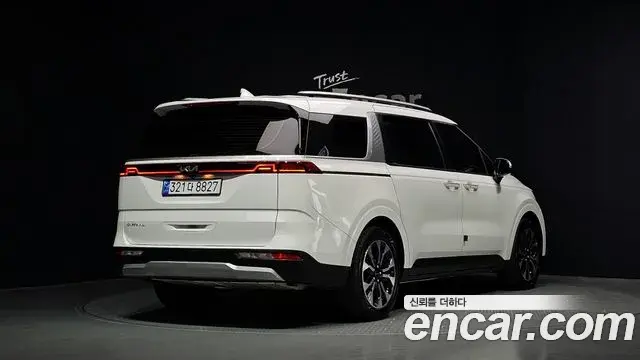 Kia Carnival 2022 — Фото 2/20