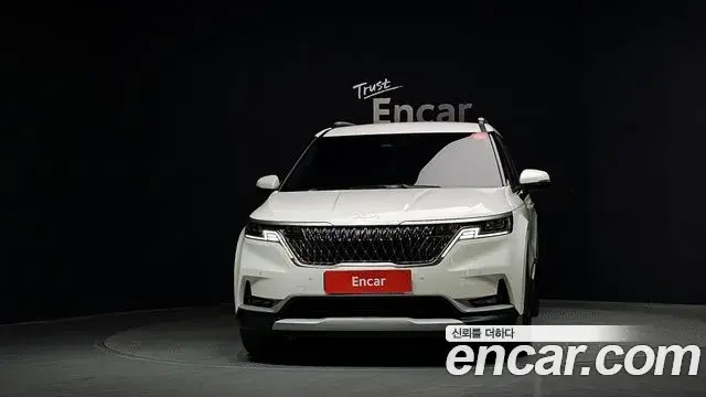 Kia Carnival 2022 — Фото 3/20