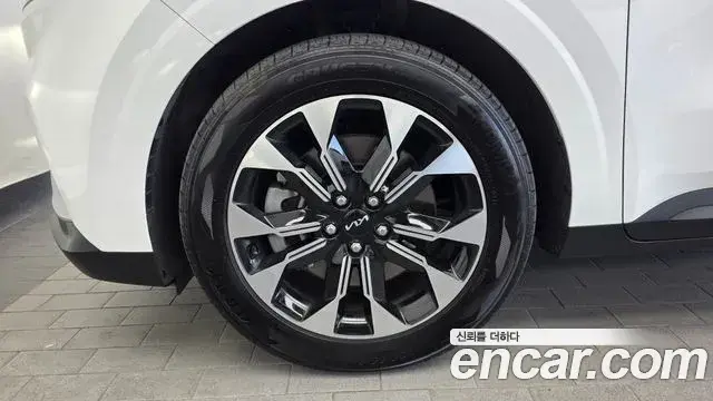 Kia Carnival 2022 — Фото 5/20